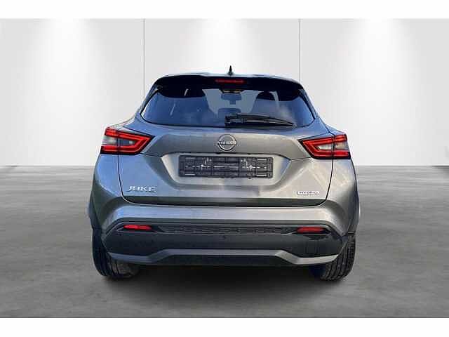 Nissan Juke 1.6 Hybrid 145 N-Connecta | Navi | Cruise | Keyless | Camera Grey