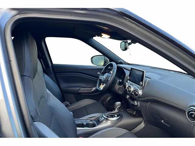 Nissan Juke 1.6 Hybrid 145 N-Connecta | Navi | Cruise | Keyless | Camera Grey