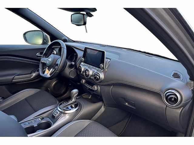 Nissan Juke 1.6 Hybrid 145 N-Connecta | Navi | Cruise | Keyless | Camera Grey