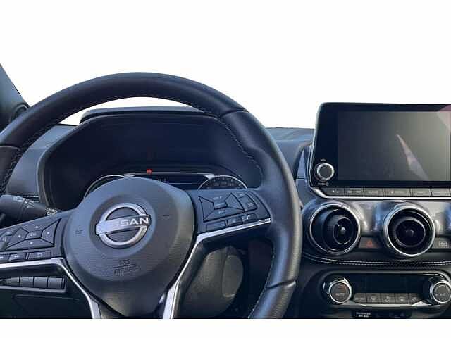 Nissan Juke 1.6 Hybrid 145 N-Connecta | Navi | Cruise | Keyless | Camera Grey