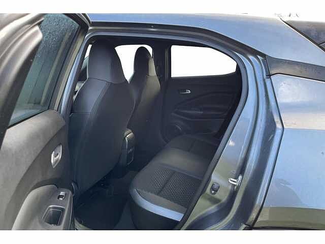 Nissan Juke 1.6 Hybrid 145 N-Connecta | Navi | Cruise | Keyless | Camera Grey