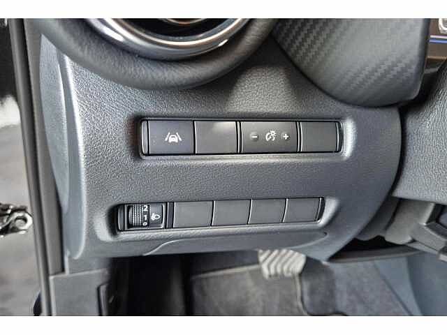 Nissan Juke 1.6 Hybrid 145 N-Design Automaat/Camera Achteraan/Parkeersensoren/Cruise Control Black