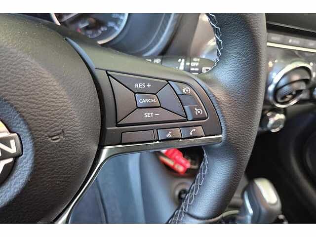 Nissan Juke 1.6 Hybrid 145 N-Design Automaat/Camera Achteraan/Parkeersensoren/Cruise Control Black