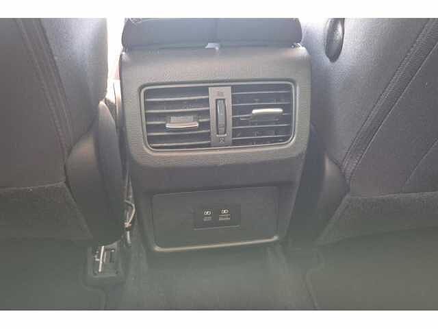 Nissan X-Trail Mild-Hybrid 163 X-Tronic N-Connecta 7 Zitplaatsen - Navigatie - Cruise control White