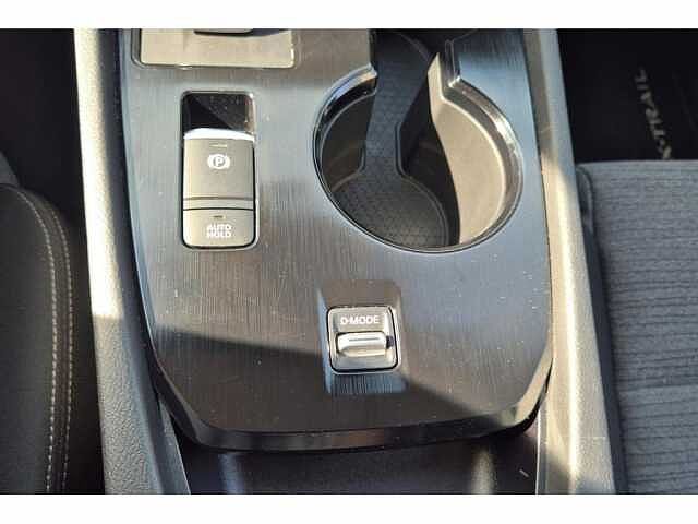 Nissan X-Trail Mild-Hybrid 163 X-Tronic N-Connecta 7 Zitplaatsen - Navigatie - Cruise control White