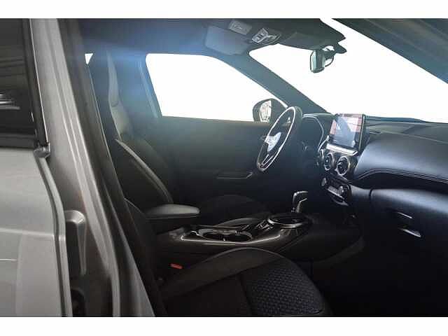 Nissan Juke 1.6 Hybrid 145 N-Connecta Automaat/Apple Carplay en Android auto/Camera Achteraa Grey