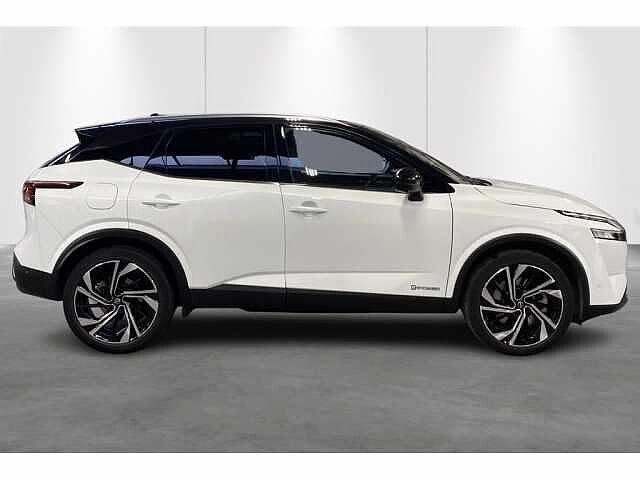 Nissan Qashqai Hybrid-Full-option-Aut-Airco-360Cam-GPS-Carplay White