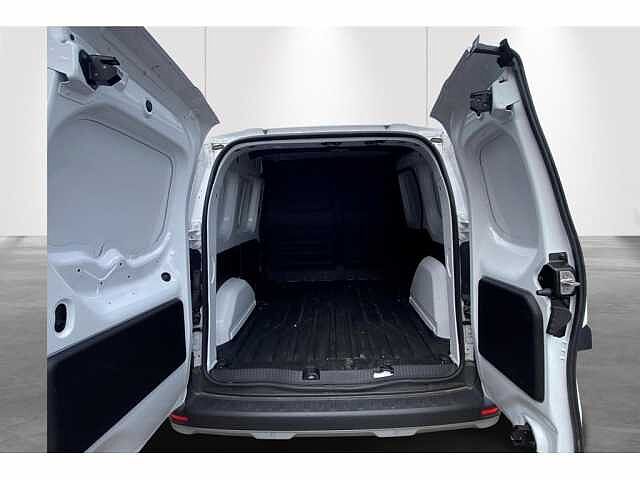 Nissan Townstar 130 MT-Gps-Cam-airo-Carplay-L1H1 White