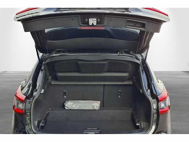 Nissan Qashqai 1.2 DIG-T N-Connecta + Design Pack Black