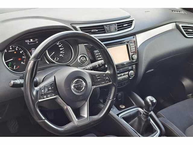 Nissan Qashqai 1.2 DIG-T N-Connecta + Design Pack Black
