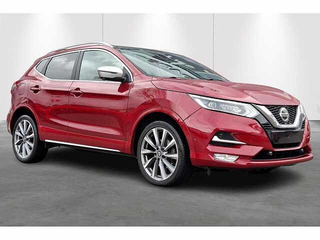 Nissan Qashqai DIG-T 160 EVAPO DCT Tekna+ Red