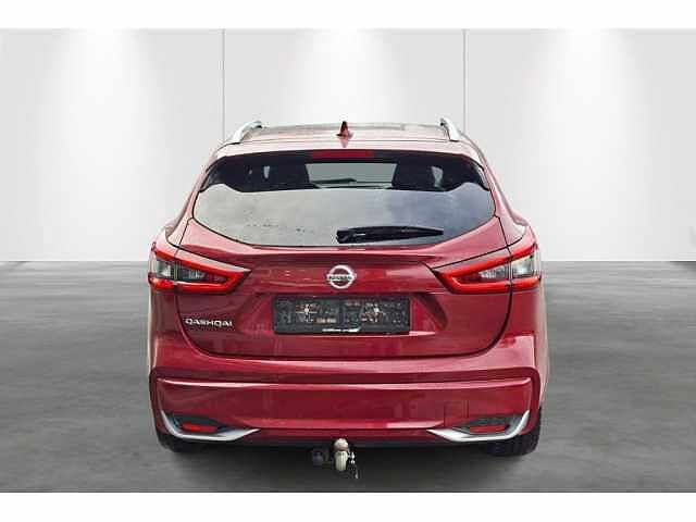 Nissan Qashqai DIG-T 160 EVAPO DCT Tekna+ Red