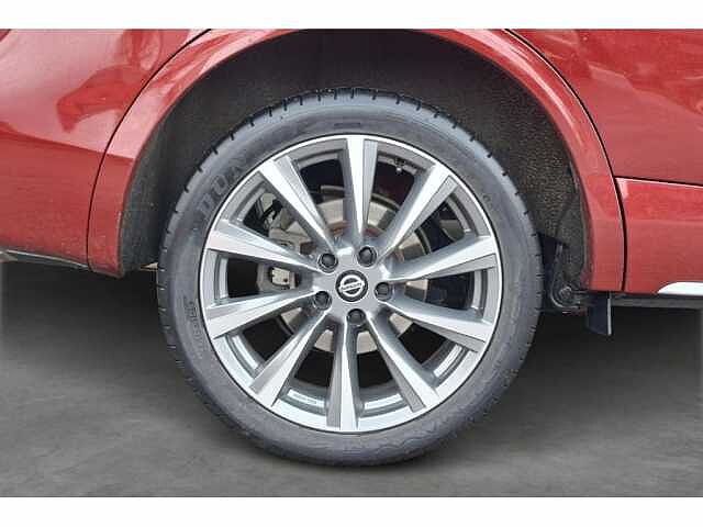 Nissan Qashqai DIG-T 160 EVAPO DCT Tekna+ Red