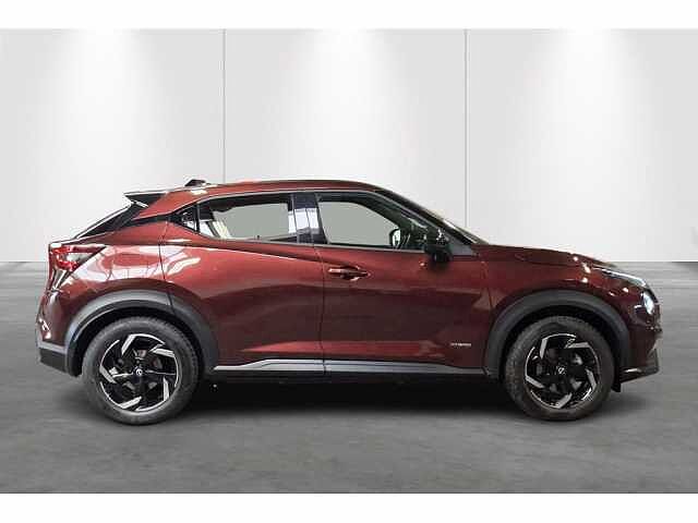 Nissan Juke Hybrid-AUT-Cam-Carplay-Airco-Sensoren Red