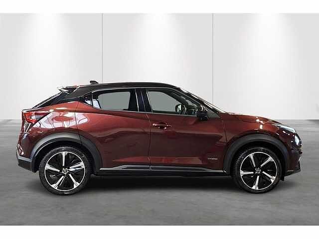 Nissan Juke Hybrid-AUT-Cam-Carplay-Airco-Sensoren Red