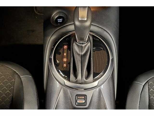 Nissan Juke Hybrid-AUT-Cam-Carplay-Airco-Sensoren Red