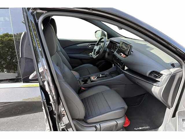 Nissan Qashqai Hybride-Aut-Trekhaak-carplay-Pano-360cam e-POWER + Design &amp; Cold Pack Black
