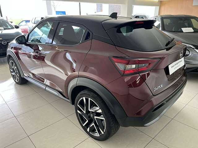 Nissan Juke N DESIGN BURGUNDY METALLIC