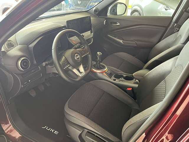 Nissan Juke N DESIGN BURGUNDY METALLIC