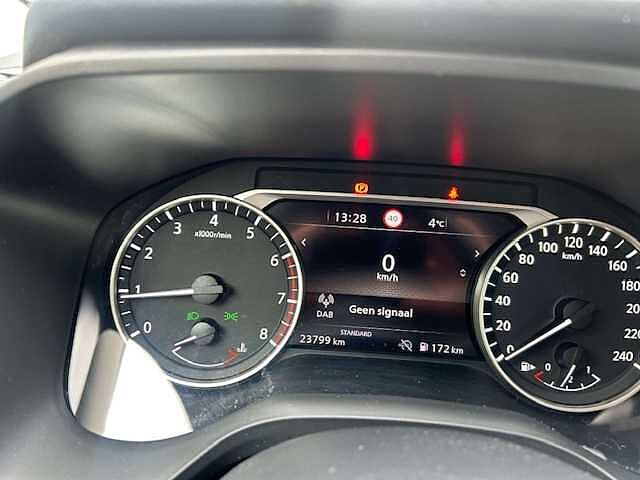 Nissan Qashqai Qashqai 1.3 DIG-T MHEV Business Edition Zwart