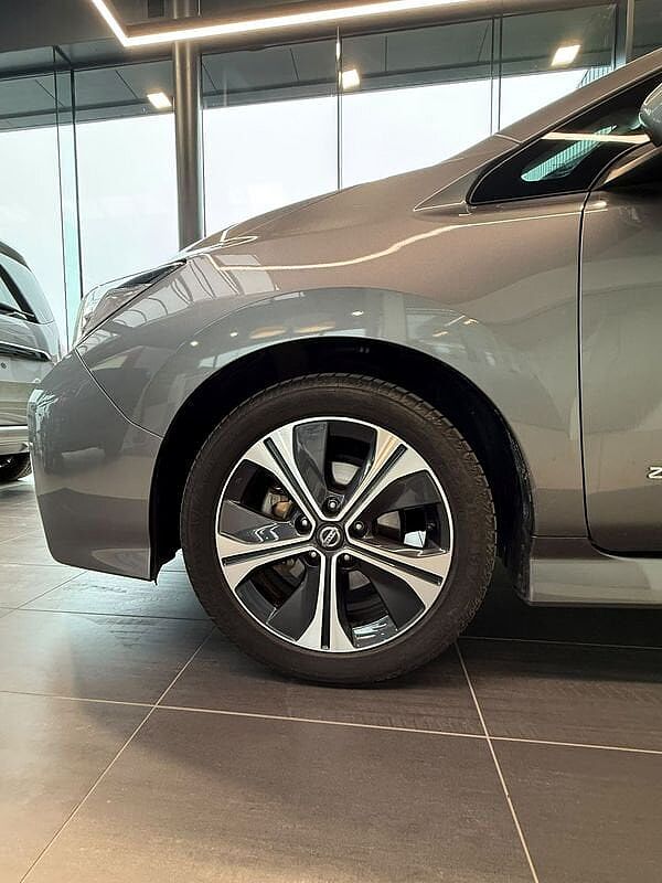 Nissan LEAF EV N-Connecta 40 kWh