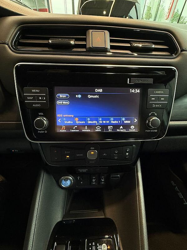 Nissan LEAF EV N-Connecta 40 kWh