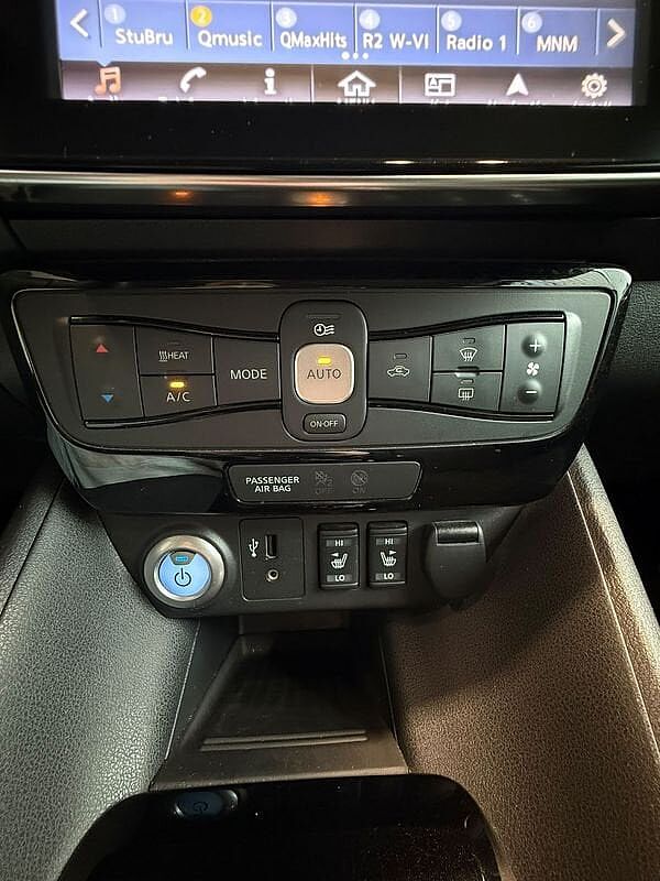 Nissan LEAF EV N-Connecta 40 kWh